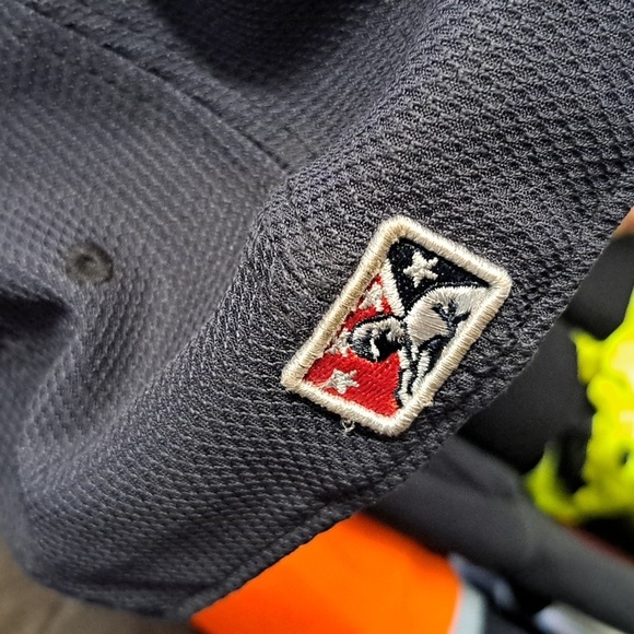 New Era Low Crown 7 1/8 Distressed Hat | Vintage-Inspired Design - Picture 4 of 4